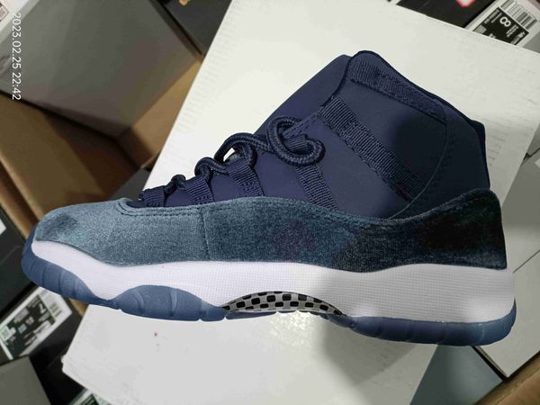 

kids baby big kid basketball shoes 11 11s xi jumpman 11 veet heiress red blue suede cherry for toddler boys girls children youth cool136, Black