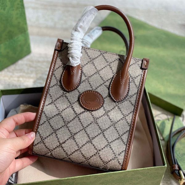 

wholesale 2023 printed letter messenger bag underarm bags hobo for women shoulder chest pack lady organ tote chains handbags presbyopic purs