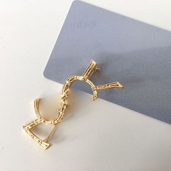 

bright gold women brooches letter geometry combination pins for lady rough surface personality design pin with box, Gray