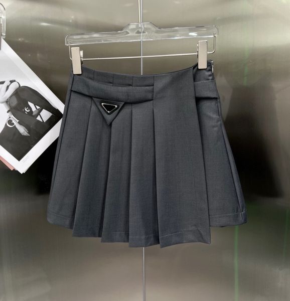 

women's short skirts designer girl pleated skirt fashion matching inverted triangle decoration summer skinny dress 3w7kg, Black