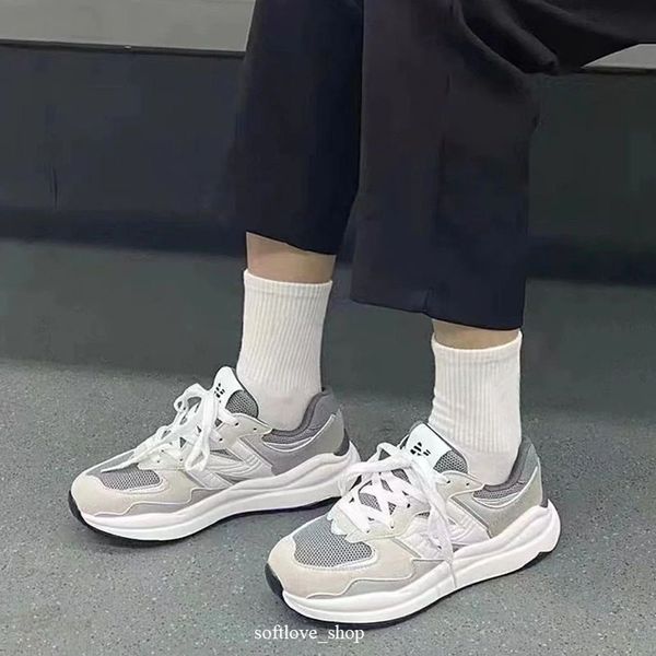 

mens socks wholesale fashion casual socking cotton breathable sports black and white jogging basketball football training socks 8 towel bott