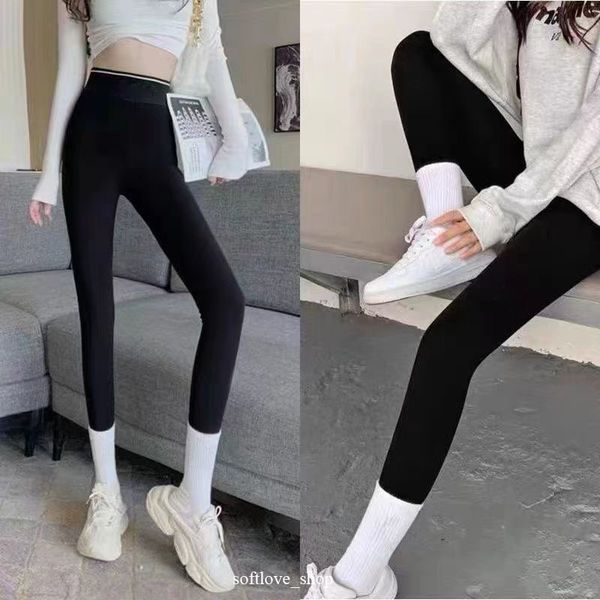 

classic fashion men socks hook brand color stitched men's women's long tube sports training sock street couple middle tubes luxury, Black