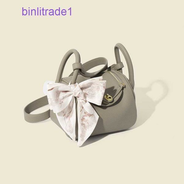 

designer original lindi litchi pattern small bag high-end 2023 new versatile doctor portable casual messenger of sale 2kwy