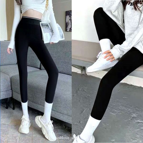

fashion brand logo men's cotton running crew socks middle tube casual breathable sports socks for men and women soft sock, Black