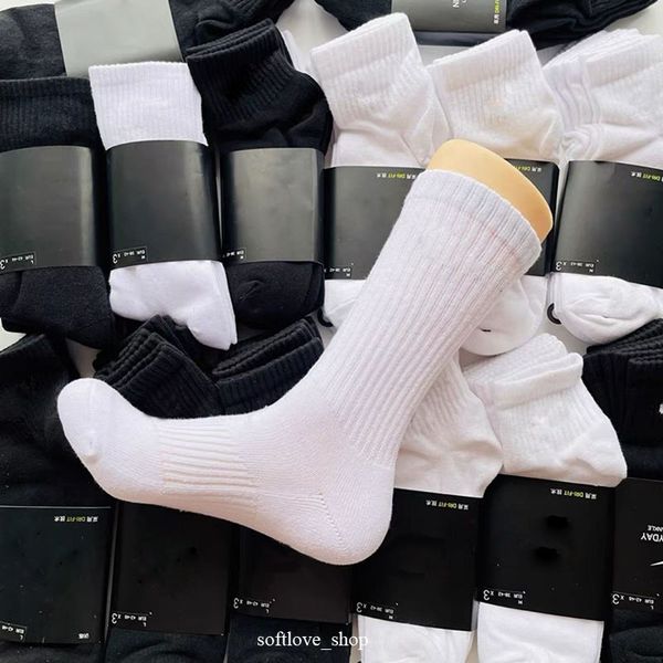 

men cotton socks four seasons casual male women brand embroidery basketball football soccer running sock soft simple fashions, Black