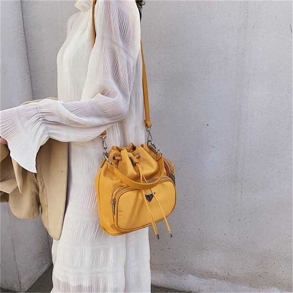 

handbag 2023 fashion women's bag leather quality handbag women's bucket red classic shoulder trend messenger bag