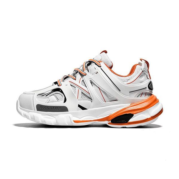 

2023 track led trainers 3.0 for men women luxury light mens designer lights sport shoes womens luxe designer sneakers women paris sneaker 36