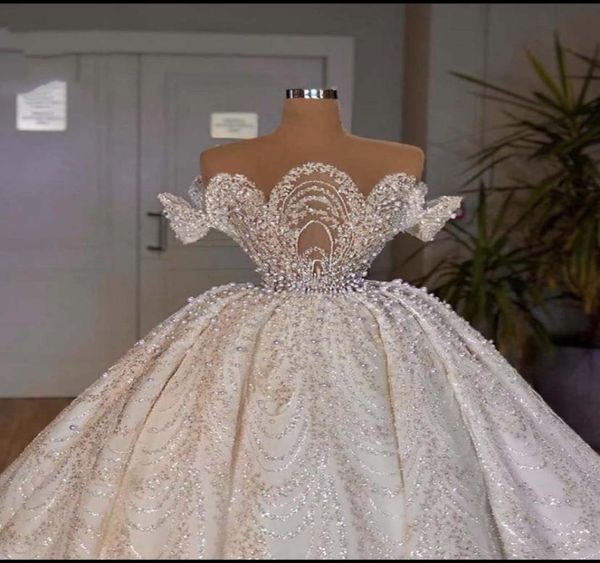 

luxury ball gown pearls wedding dresses lace appliqued sheer o neck dubai arabia bridal gowns vestidos de novias6535819, White