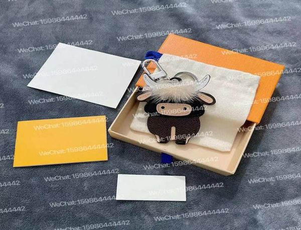 

2021 keychain bulldog key chain brown flower leather men women handbags bags luggage accessories lovers car pendant 7 colors with 9881253, Silver