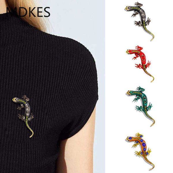 

pins brooches vintage glazed geo brooch alloy rhinone lizard four legged snake pin personality women's coat accessoriesl230315, Gray
