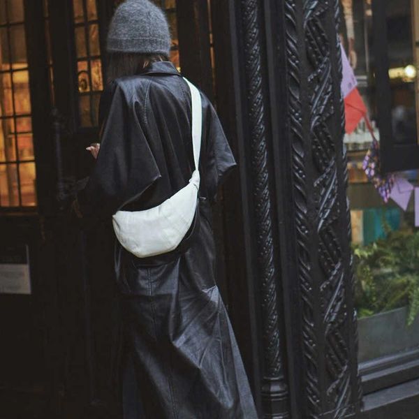 

small crowd design oxhorn eulogy bag for women new fashion french style slouchy single shoulder diagonal cross men and 230315