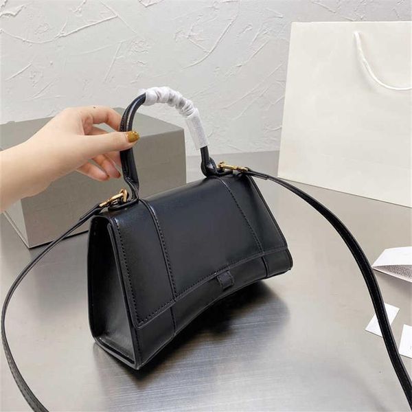 

2021 designer bags leather hourglass bag women's crossbody handbag four color size 23 15cm folding gift box packaging handb2445