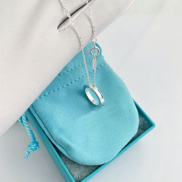 

high end luxury silver necklace classic fashion designer necklace for women stainless steel necklace party wedding accessories christmas val