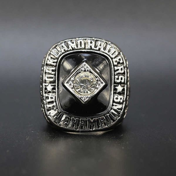 

1967 auckland rangers championship ring jewelry, Silver