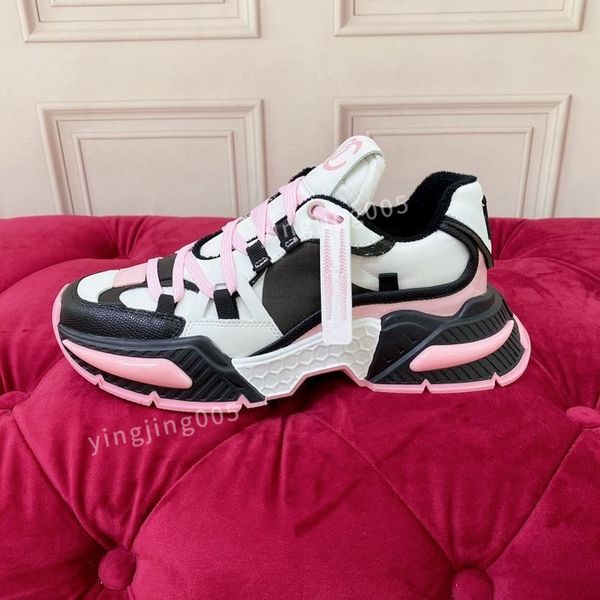 

2023new mens perforated sneakers sporty shoes white black grey casual shoe for woman rubber sole trainer with triangle logo sneaker