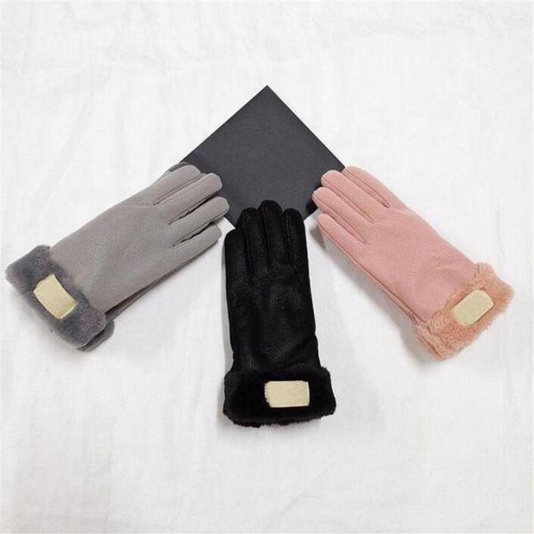 

2021 new brand design faux fur style glove for women winter outdoor warm five fingers artificial leather gloves whole 31254g, Blue;gray