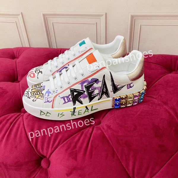 

2023 new casual shoes men women sneakers man woman leather stripes sports trainers fashion luxurys designers flats bottoms loafers shoe, Black