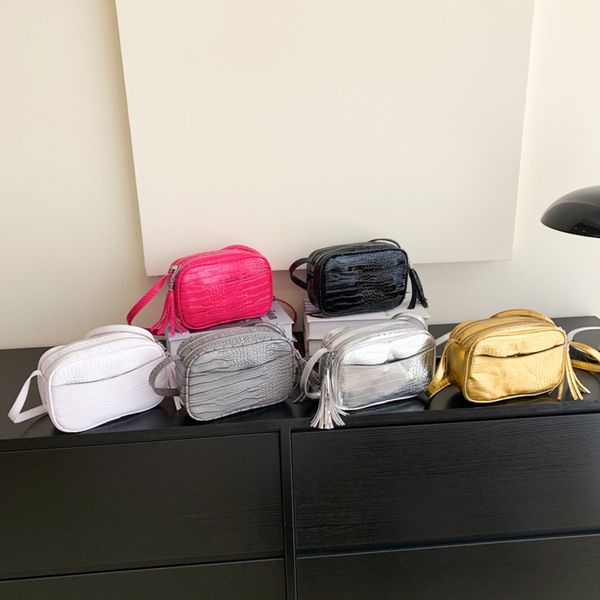 

children crocodile grain handbags girls tassel single shoulder bag 2023 teenagers messenger lipsticks bags z0841, Black