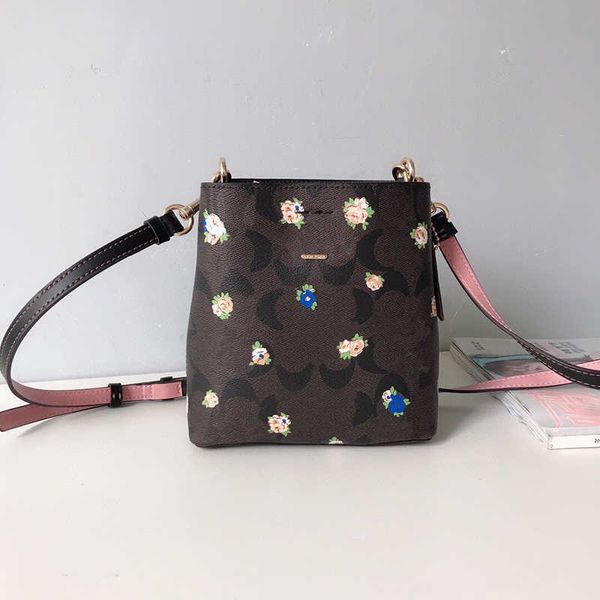 

6 cabag designer bag tote prints shoulder bag white leather handbag crossbody luxurys fashion womens cross body bags handbags women purses t