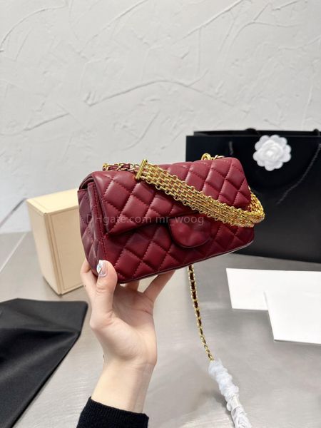 

metal locking leather one shoulder bag 2023 upgrade fashion designer crossbody bag women handbag clamshell purse messenger bag