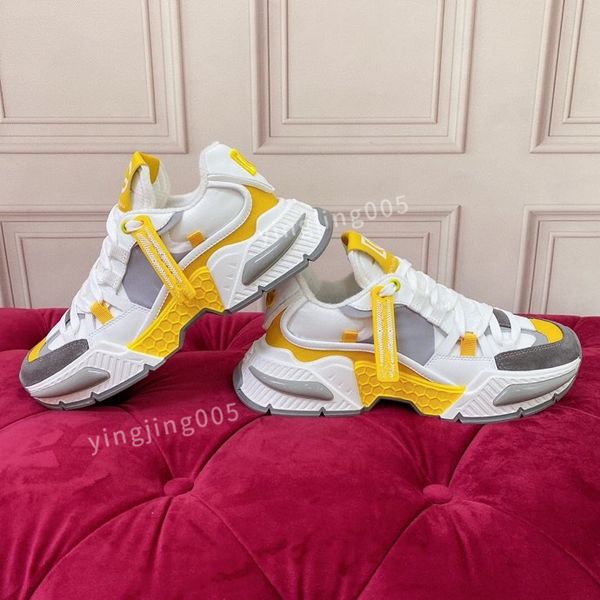 

men district perforated sneakers sporty shoes white black grey casual shoe for woman rubber sole trainer with triangle logo sneaker2023