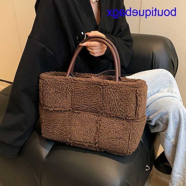 

luxury bottegss venetss arco evening bags online store winter new fashion personalized woven women's 2023 small popular korean sty with