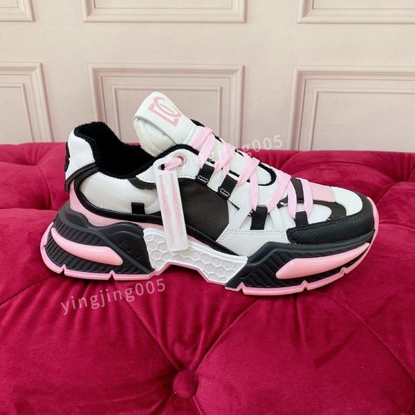 

mens perforated sneakers sporty shoes white black grey casual shoe for woman rubber sole trainer with triangle logo sneaker2023