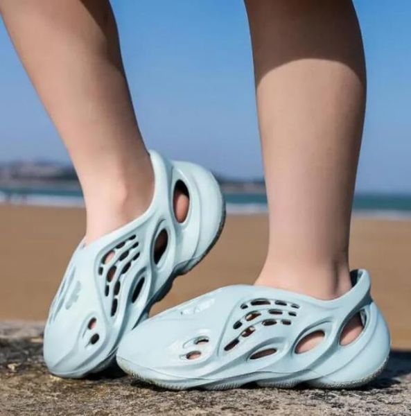 

sell summer sandals new coconut hole shoes couple hollowed out garden shoes breathable girl boy children's kids beach shoes, Black