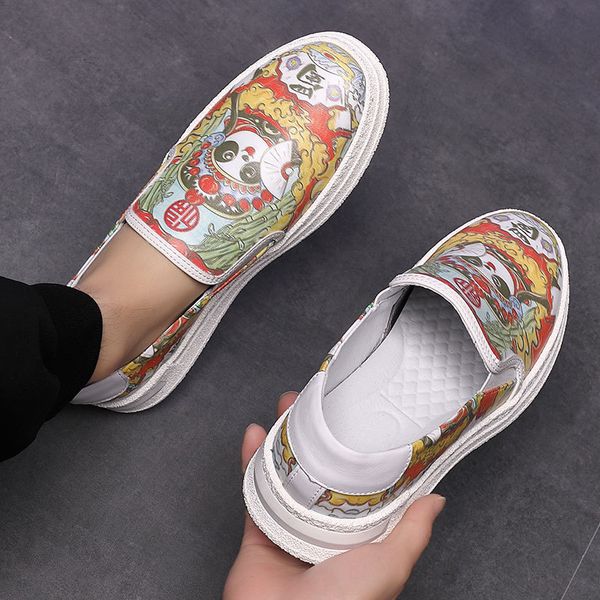 

2023 large size 37-45 men casual running shoes breathable hole loafers totem first layer of cowhide male sneakers chaussure, Black
