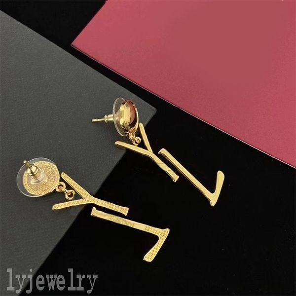 

diamond mens luxury studs earring for women metal shiny crystal simple letters shape special ohrringe plated silver jewellry luxury earrings, Golden;silver