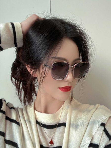 

women eyewear glasses fashion designer net celebrity super explosive luxury global wind fashion square framed sunglasses classic large frame, White;black