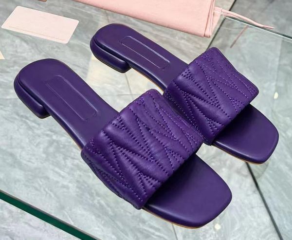 

miu shoes miui sandals slippers women's two miu cowhide saudi shoes chaussures de designer tory channel white black z5