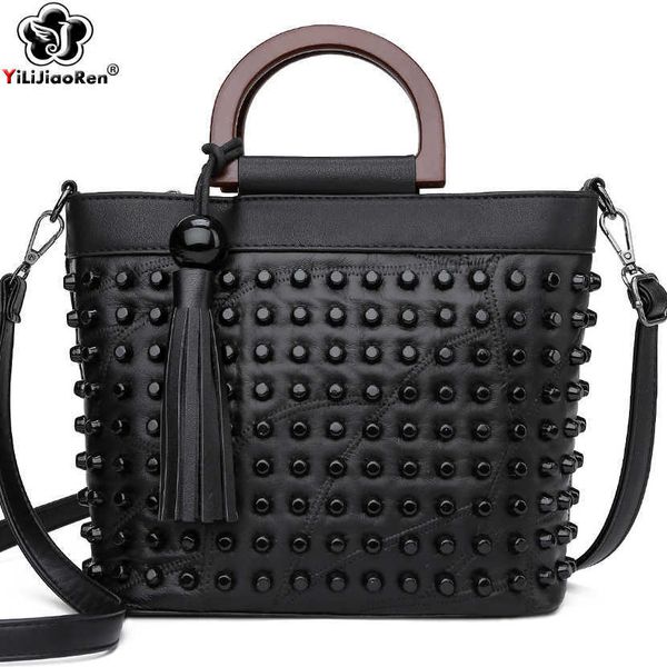 

shoulder bags fashion sheepskin leather women handbag luxury rivet ladies hand tote bag famous brand messenger crossbody for 230316