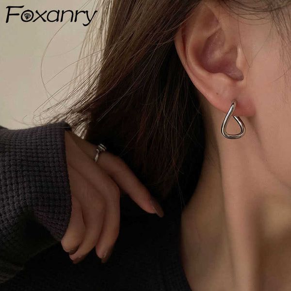 

charm anry prevent allergy silver color hoop earrings accessorie trend vintage simple twisted geometric design party jewelry l230315, Golden