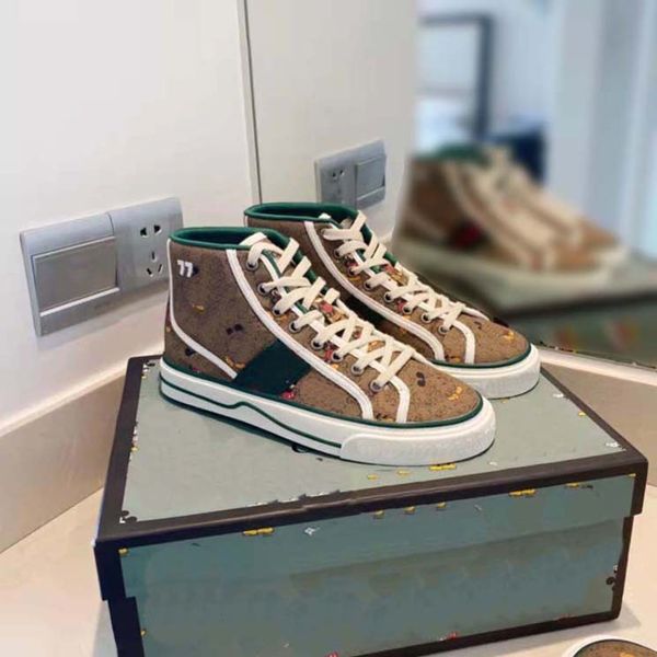 

sneaker designer womens classic sneakers basketball shoes rubber sole flat upper printed embroidery pattern fashion versatile canvas shoes
