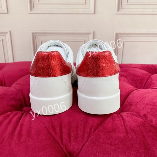 

2023new mens designer casual shoes for sale low flat spikes flats black blue suede silver diamond men women prom wedding shoe sneakers