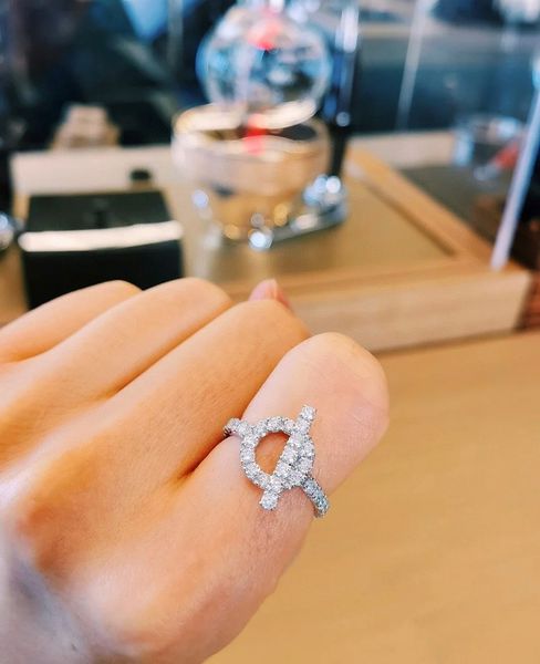 

v gold material luxury quality charm punk band ring with diamond and round shape silver plated have box stamp ps7606a