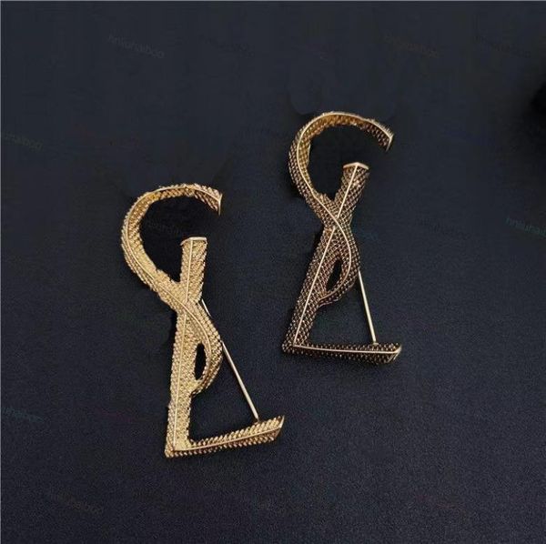 

flow fashion pin crystal brooches broche for men and women party wedding lovers gift designer jewelry as a gift with flannel bag1043415, Gray