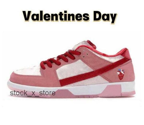 

running shoes mens womens dunks with boxes lows casual shoes big size 13 new turbo green strange love panda pink pigeon valentines day team, Black