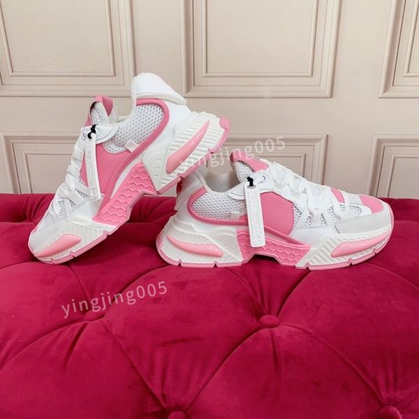 

2023mens running shoes mens womens ultra white black solar grey orange global currency gold metallic run designer casual trainers sneakers