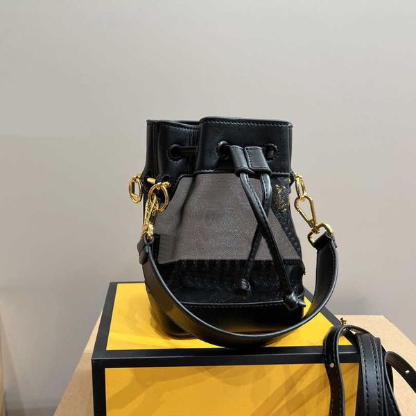 

mesh bucket beach bags women designer bags drawstring weave crossbody luxury handbags leather shoulders strap letter print purse 230109