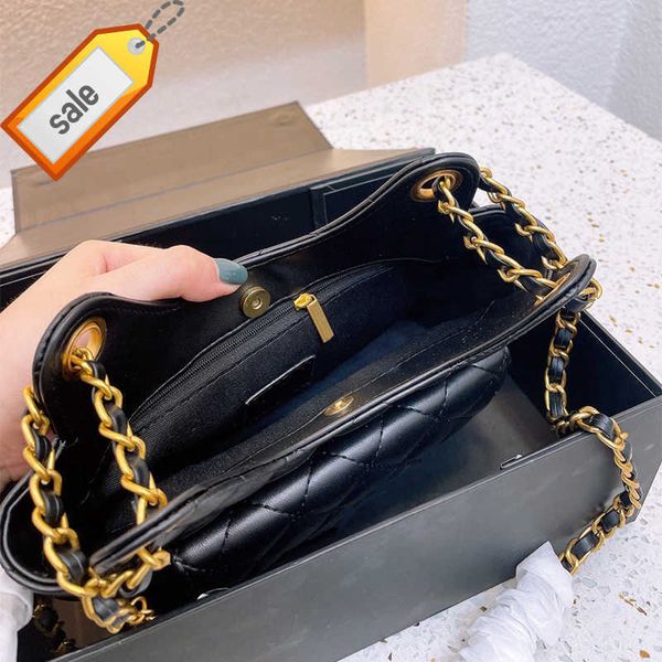 

luxury women's brand designers shoulder bags 2023 leather texture gold chain envelope bag portable single shoulders cross-body bag fact