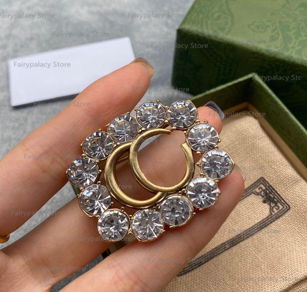 

2022 european and american fashion diamond letter brooch temperament trend coat suit accessories female gift fast del6894390, Gray