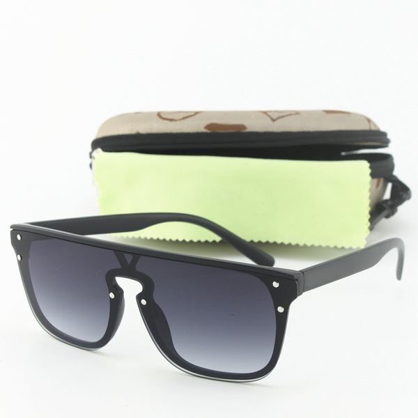 

2023 sunglasses new square fashion sunglasses for men women black frame silver mirror flower letter lens driving brand sun glasses outdoor s, White;black