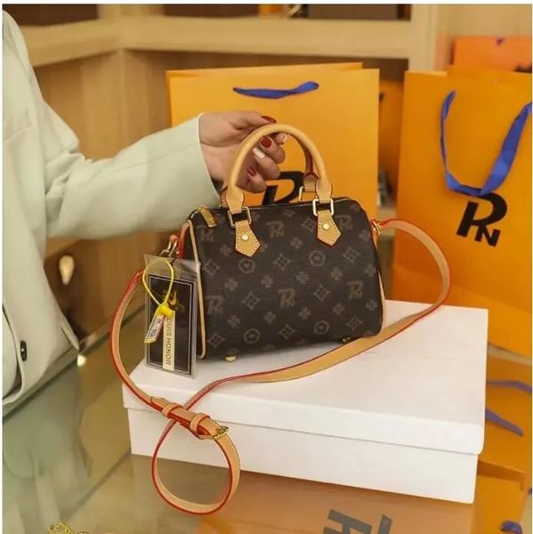 

pillow bag speedy 30 handbag designer women handbags genuine leather bags female flower ladies men wallets luxury shoulder bag m61252 purse