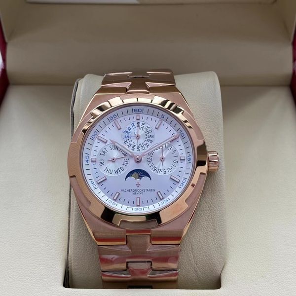 

men's star mechanical wristwatch dial is made of 316 precision steel, with a simple and elegant design, classic yet personalized wrist, Slivery;brown