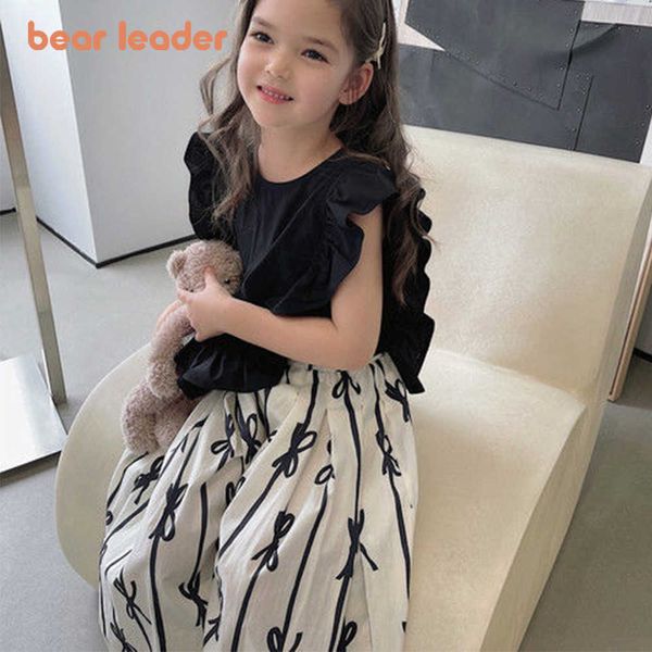 

clothing sets bear leader children suit 2023 new fashion brand summer style sleeve shorts suit for kids black t-shirt and white pants sets p