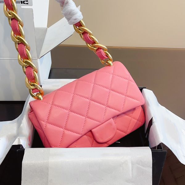 

22ss french womens thick chain quilted bags classic mini flap lambskin cosmetic case vanity purse gold metal hardware turn lock designer han