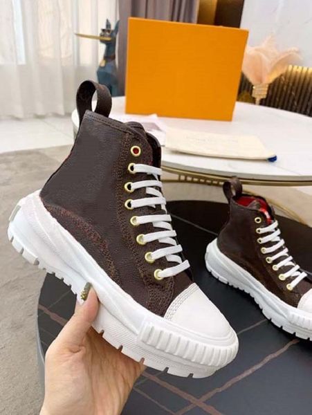 

casual shoes designer womens high sneakers luxury cotton canvas and cow leather trim thickened rubber outsole lacquered canvas tongue and ba