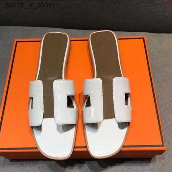 

2023 a39 designer women sandals ladies luxury genuine leather slippers flat shoe oran sandal party wedding shoes with box size 35-42, Black